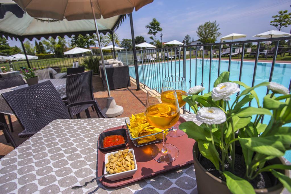 Residence Karina Moniga del Garda 외부 사진